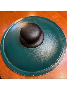 This is a vintage Club aluminum replacement lid.